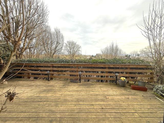 Rare perouges maison 140m2 au sol terrain terrasse