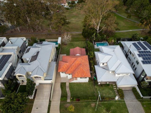 RARE PRIME PARKSIDE OPPORTUNITY