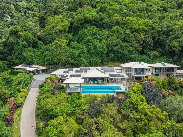 RARE PRIVATE HILLSIDE ESTATE WITH THE BEST VIEW IN CAIRNS