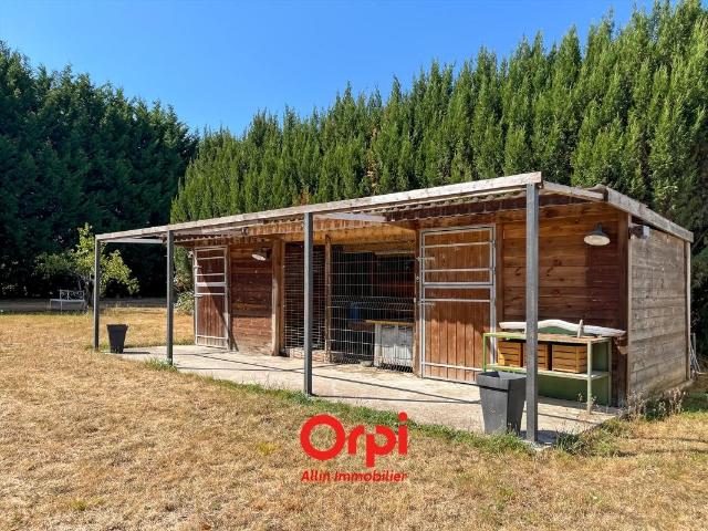 Rare Propriété avec boxs pour chevaux 240m² Huriel