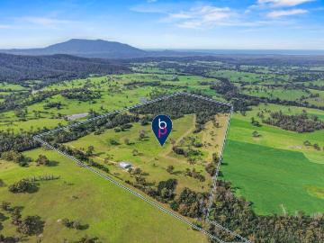 Cobargo, Bega Valley, Victoria - Equipped kitchen
