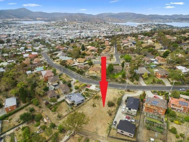 RARE Residential VACANT LAND WITH MOUNT WELLINGTON VIEWS