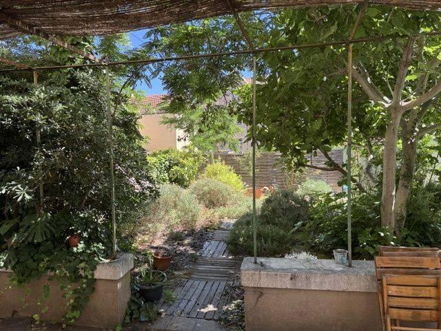 RARE REZ DE JARDIN HYERES CENTRE