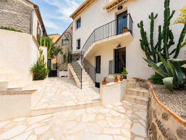 Rare Superbe maison de village avec piscine, pool house et. 137m² Villeneuve Loubet