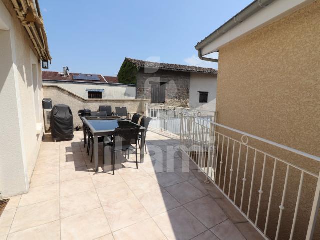 Rare sur Andancette: maison 170 m2 avec garages et local co. 170m² Andancette