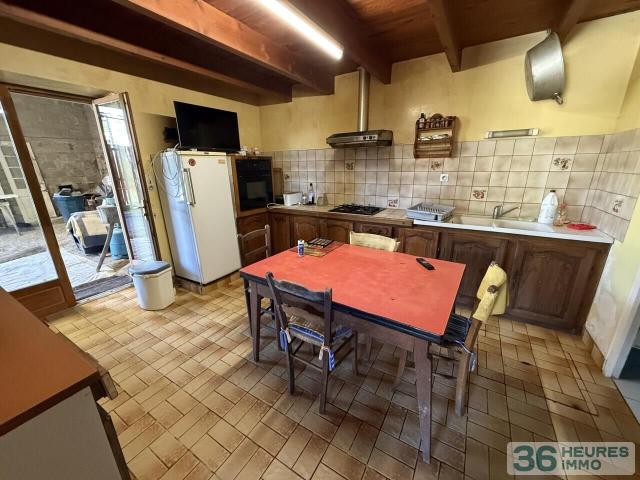 Rare sur le secteur, à vendre un ensemble Immobilier en Pier. 250m² Saint Fort sur Gironde