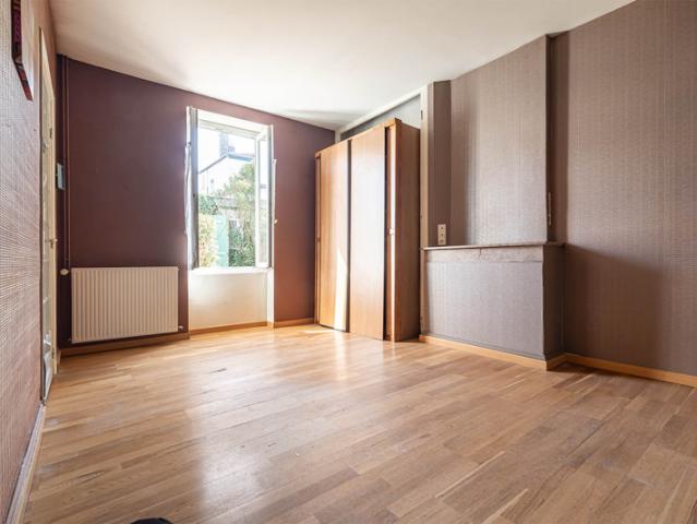 Maison bourgeoise à rénover 6 pièces Coeur de Montchat