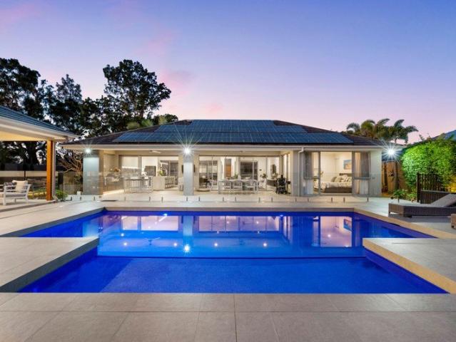 Rare Single Level Estate on 1,702m² A Landmark Family Home with Exceptional Dual Living