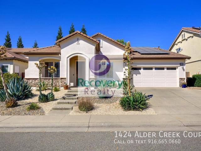 Rare Single Level Five Bedroom in 12 Bridges with Solar