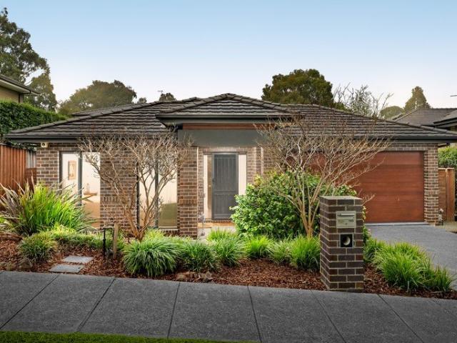 Rare Single Level Living in the Heart of Springthorpe