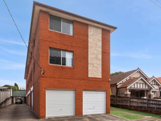 Rare Six Residence Investment with Parking in Prime Kensington