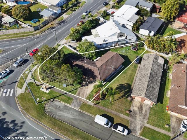RARE SOUTHPORT DUPLEX PAIR ONE TITLE, TWO INCOMES