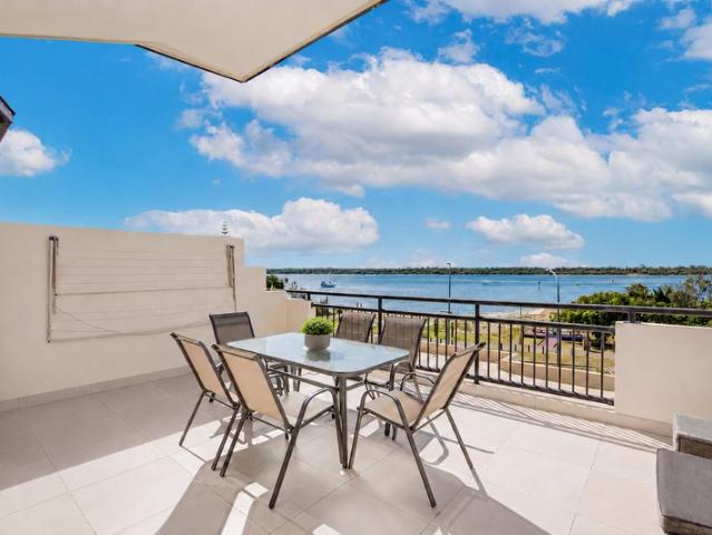 RARE TWO STOREY WATERFRONT HAVEN WITH MESMERASING VIEWS