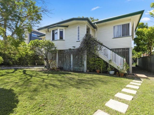 Rare Two Street Opportunity in Yeronga's Tightly Held O Streets