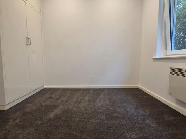 RARE THREE BEDROOM HOME IN LEAFY, QUIET LOCATION!