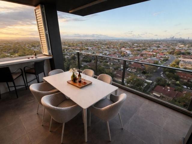 Rare Three+ Bedroom Penthouse Apartment in Lifestyle Location