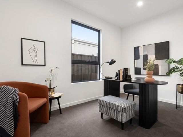 Rare Three Bedroom Villa Living