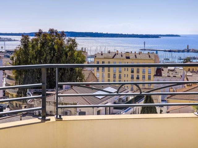 RARE Toit terrasse vue mer à 400 m du port de Cannes 172m² Cannes
