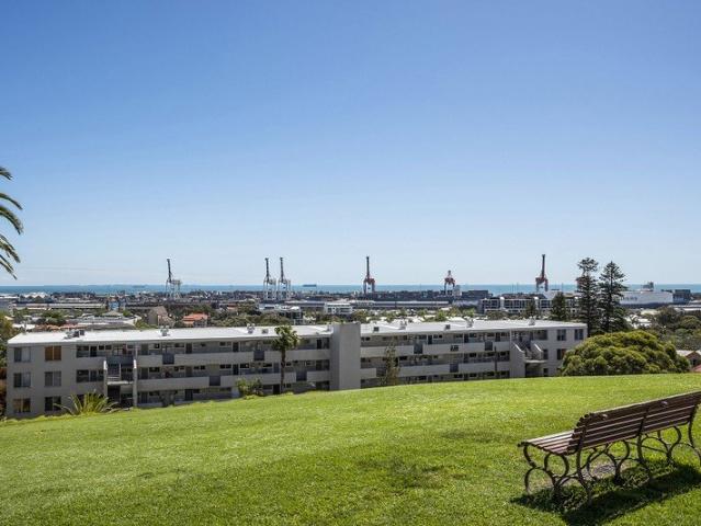 Rare Top Floor Apartment with Panoramic Harbour & Ocean Views! Open Saturday 12 to 12:30pm