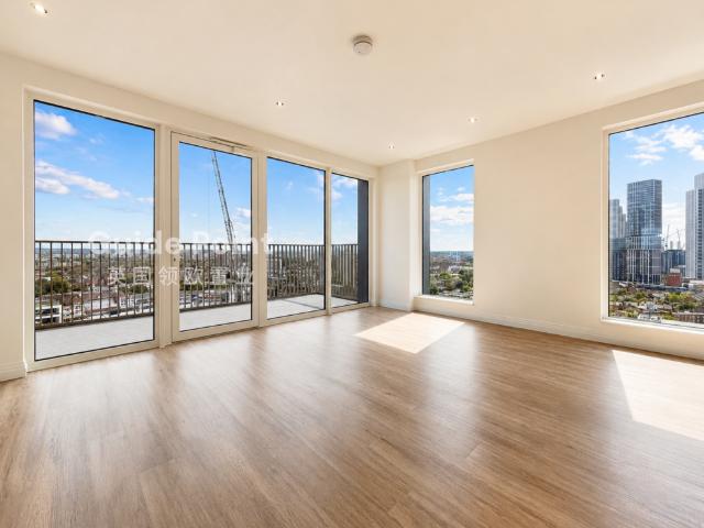 Rare top floor penthouse with. 3 bed apartment to rent £6,500 pcm £1,500 pw