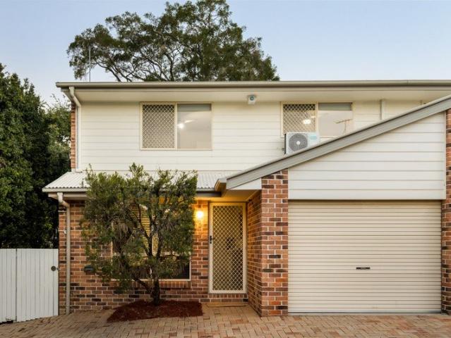 Rare Townhome in Prime Location!
