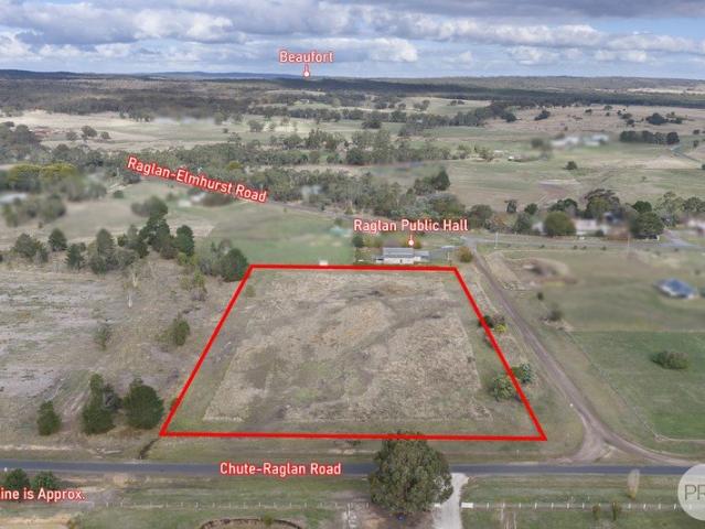 Rare Township Holding with Mount Cole Backdrop in Raglan