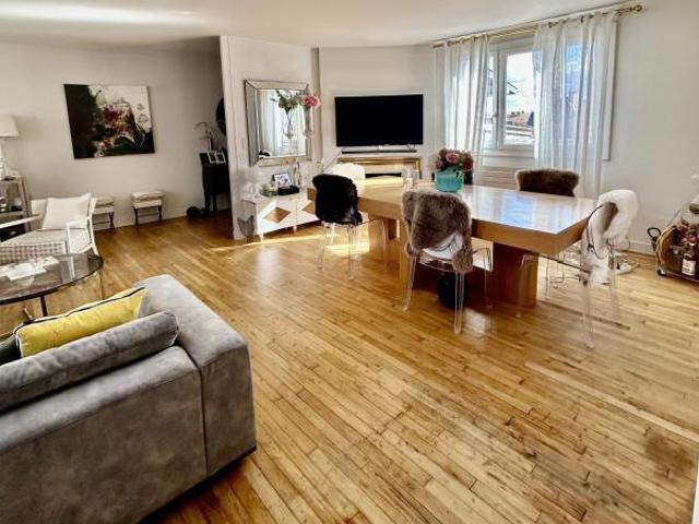 RARE Triplex 150 m2 rénové avec goût Hyper centre Très