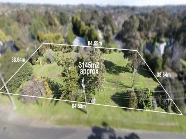 Rare Vacant Land Opportunity in Prestigious Templestowe