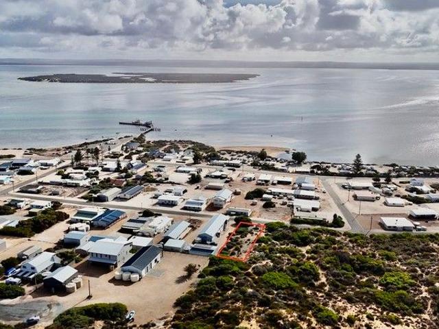 RARE VACANT LAND IN VENUS BAY!