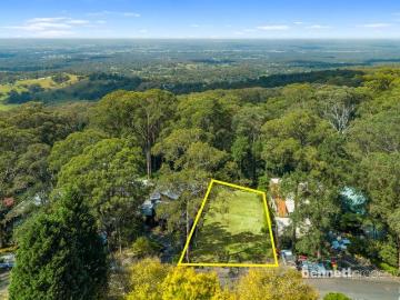 RARE VACANT LAND 689 SQM APPROX