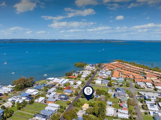 Rare Vacant Lot 150m From Water