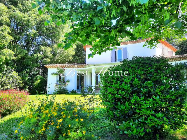 Rare ! Vente superbe maison proche des Jardins de la Fontain