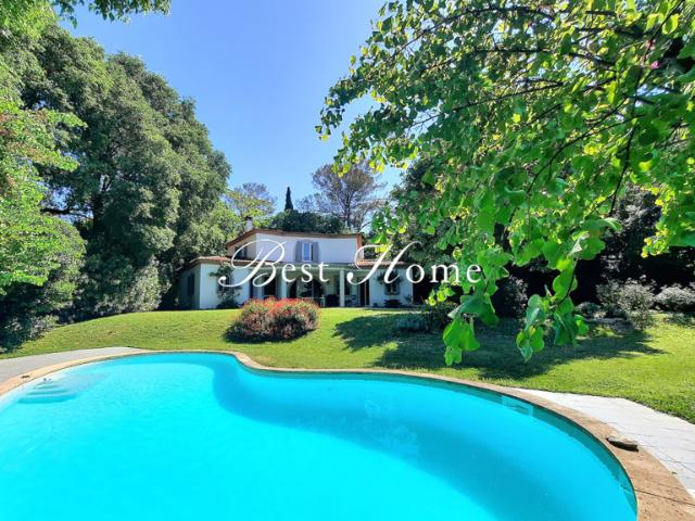 Rare ! Vente superbe maison proche des Jardins de la Fontain