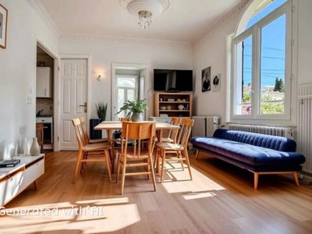 Rare: Villa à agrandir, terrain piscinable près d