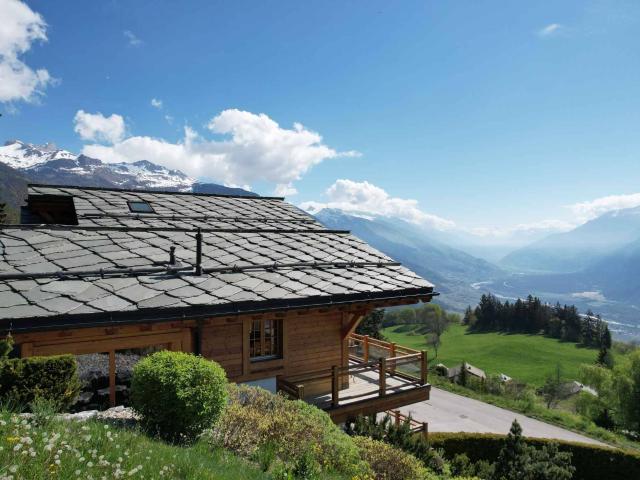 RARE – WUNDERSCHÖNES 5 ZIMMER CHALET MIT PANORAMABLICK