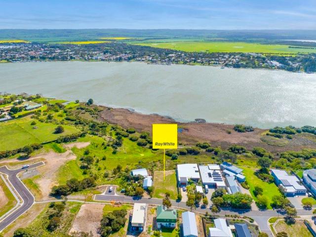 Rare Waterfront Opportunity 1,007sqm with Spectacular River Views