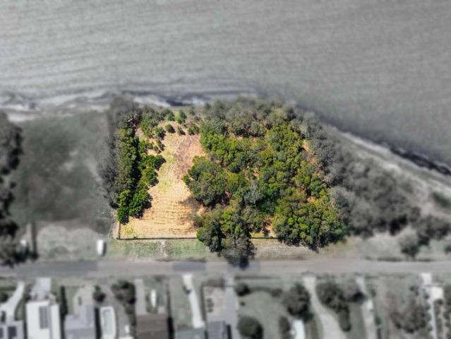 Rare Waterfront Opportunity 3000m² on Tuggerah Lake