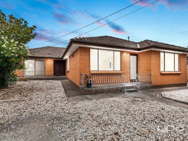 Rare Whole Block Offering in a Premier St Albans Pocket