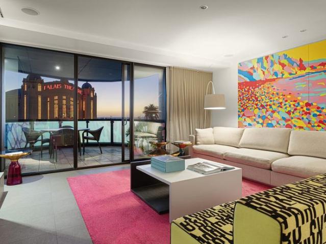 Rare whole floor penthouse with spectacular bay views Furnished
