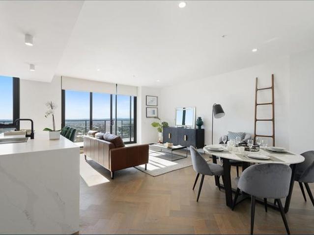 Rare Whole Floor Penthouse Opposite Westfield Doncaster
