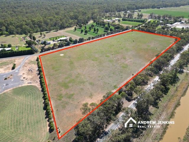 Rare 16.6 Acre Lifestyle Property