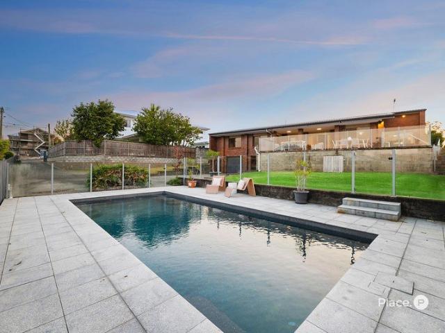 Rare 1,014m² Family Retreat