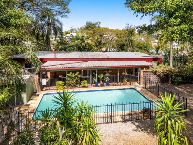 Blank Canvass Entry Level Opportunity on 1052m2 Privacy, Potential & Perfect for Tradies