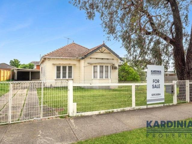 Rare 1,290m² Offering in One of Belmont's Most Sought After Streets