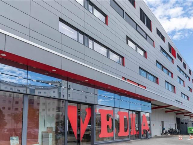 RARE 1.500 m² Logistiklager im Zentrum von Genf