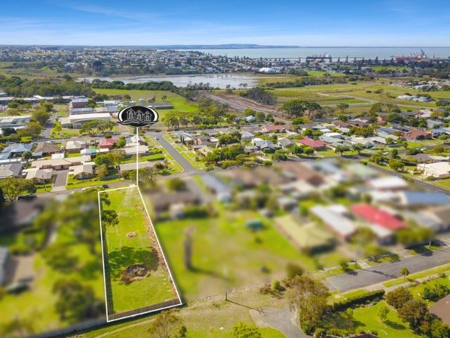 Rare 1,610m² Allotment with Huge Development Potential!