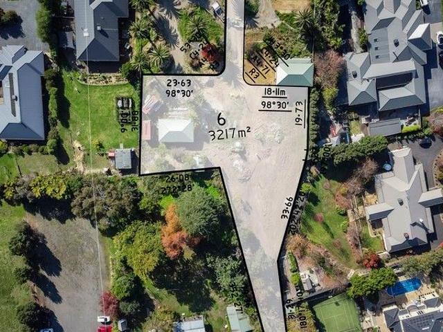 Rare 3/4 acre approx. vacant block, vineyard views, prestigious Warranwood position!