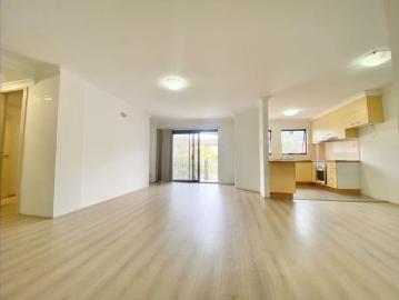 Rare 3 bed apartment close to amenities