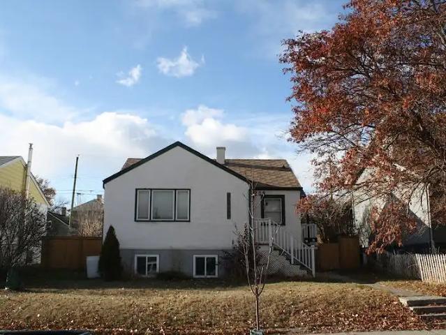 Rare 3 Bed, 2 Bath Ramsay House | Huge Fenced Lot | Steps to Downtown $2450.00