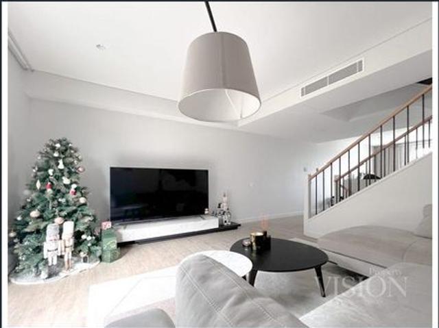 Rare 3 Bed, 3 Bath Townhouse: Every Bedroom with Its Own Private Bathroom